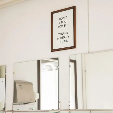 Jailhouse ホテル *